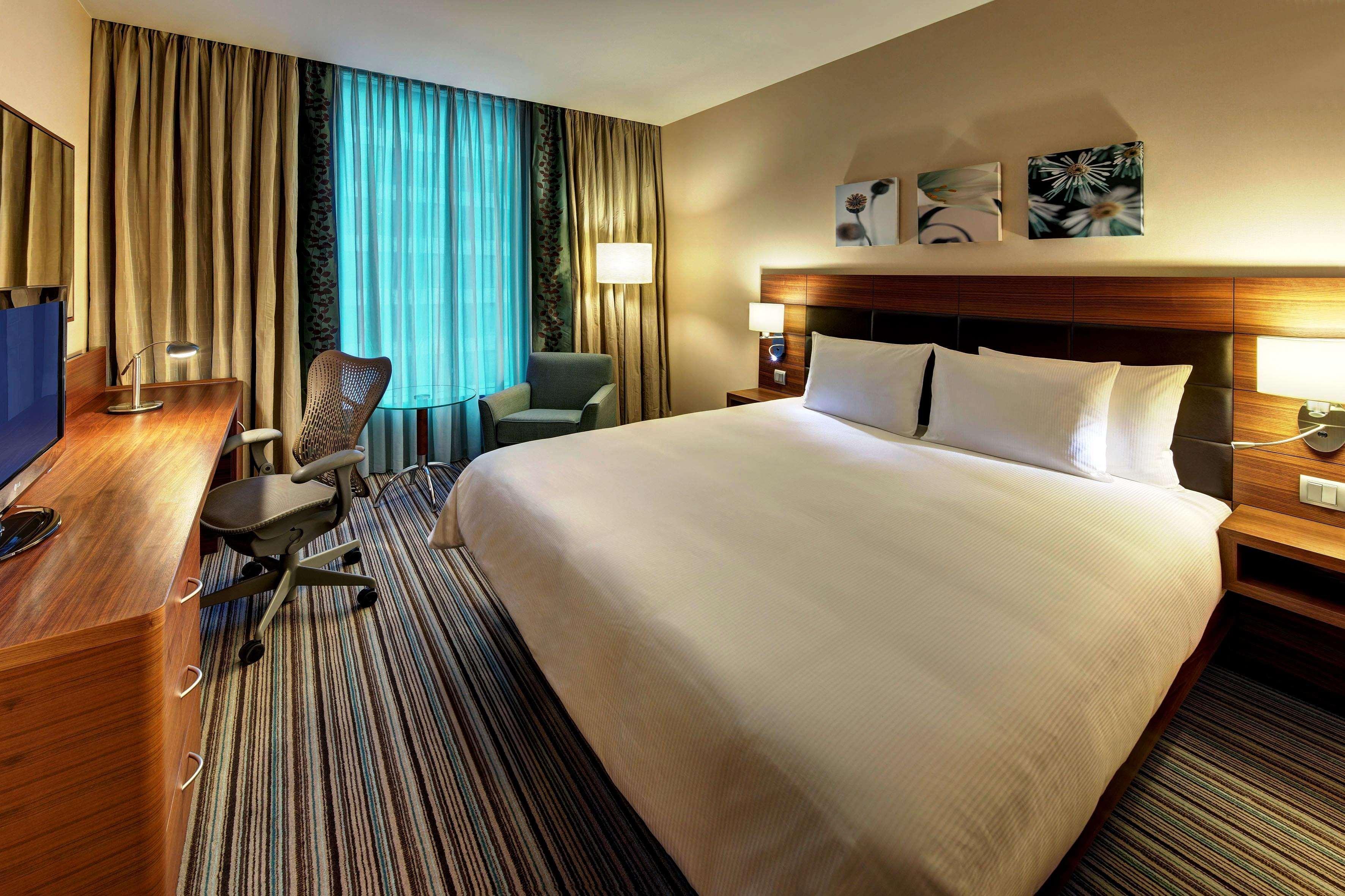 Hilton Garden Inn Hong Kong Mongkok מראה חיצוני תמונה